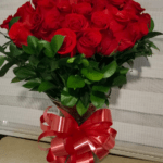 Bouquet de 50 rosas en jarrón de cristal R92